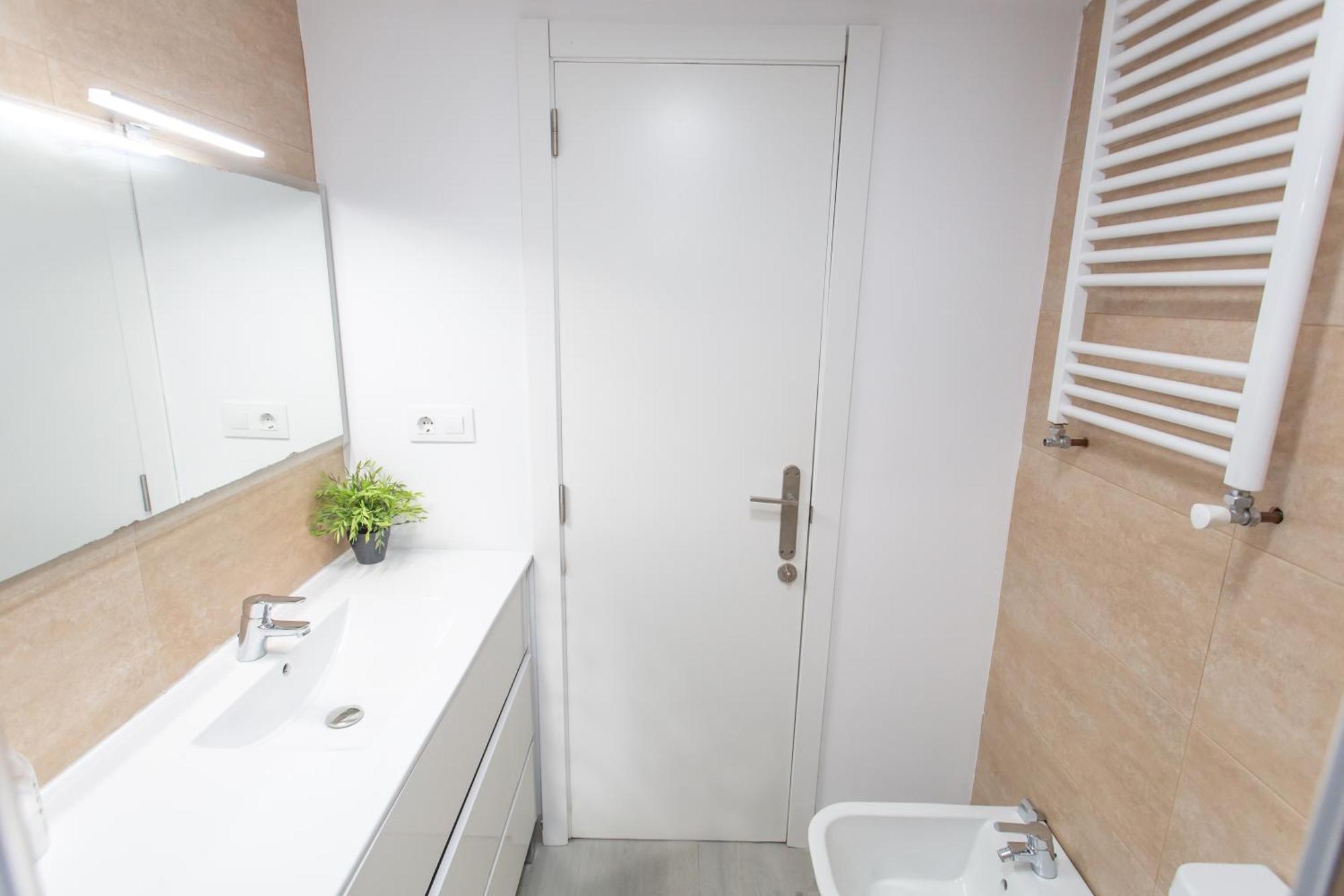 Tranquilo Apartamento En Plaza Cisneros Valencia Bagian luar foto